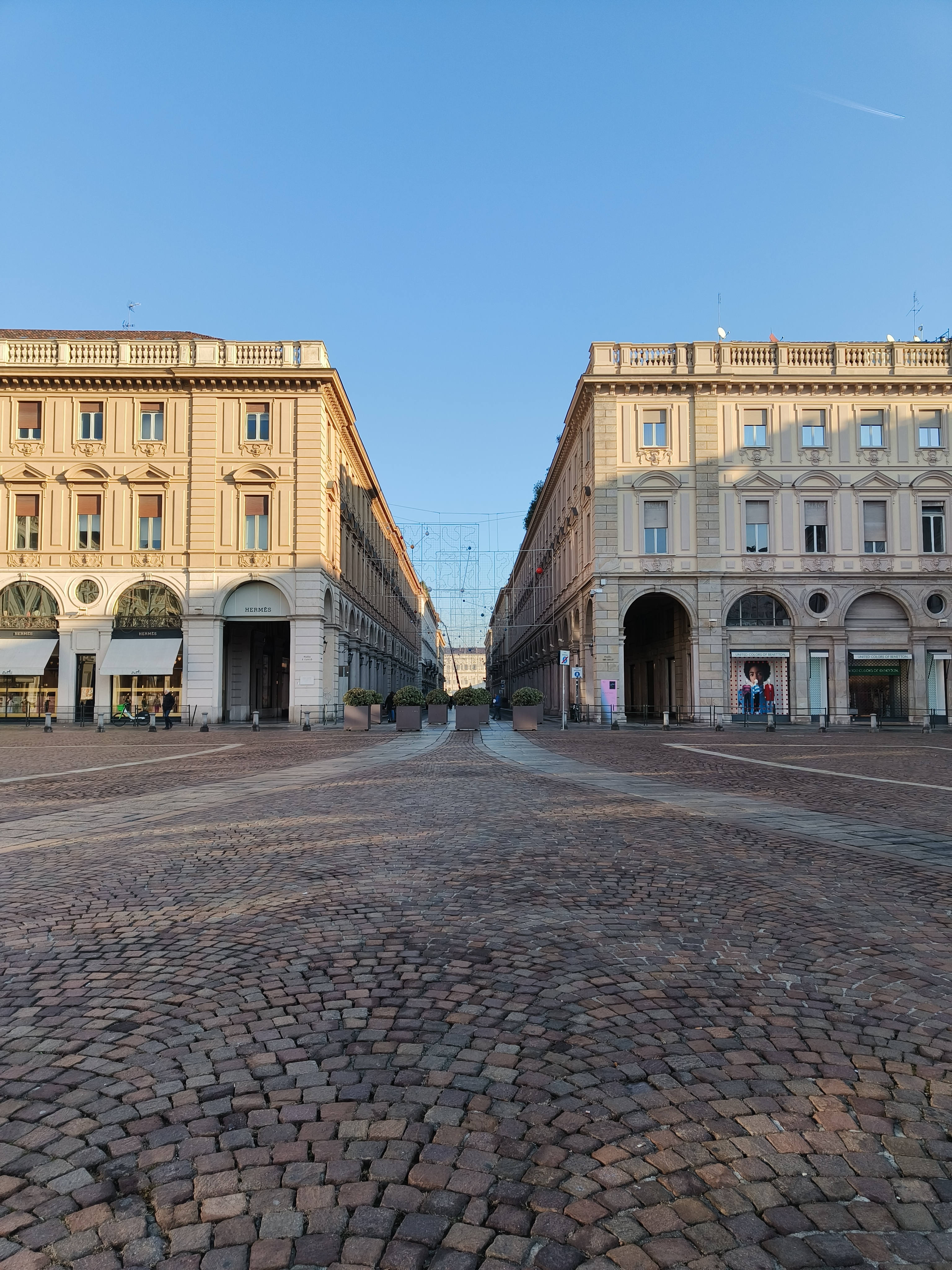 Turin | Elegant Urban Setting with Distinctive Architecture — photo 4