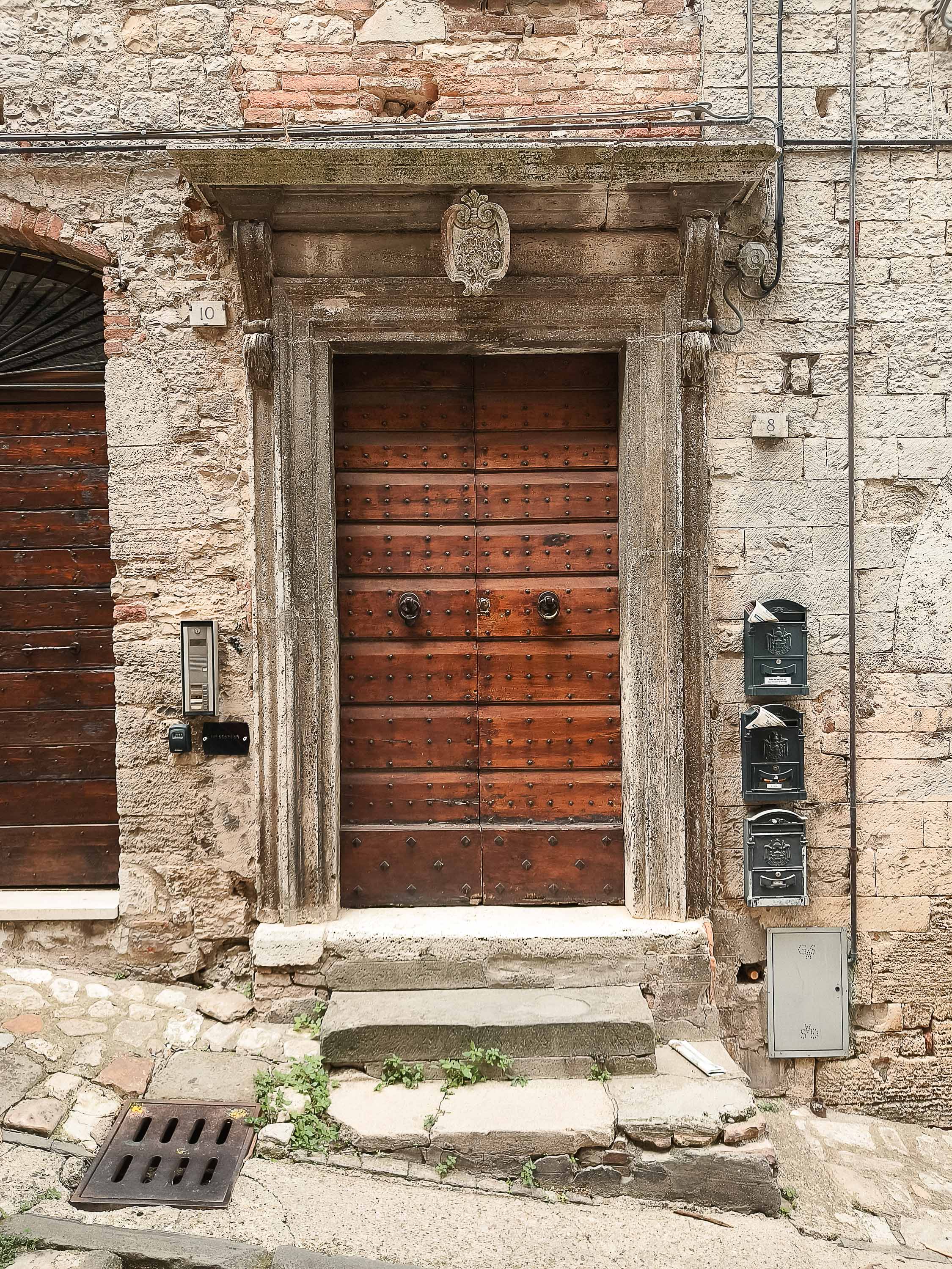 Todi Medieval Film Location | Pristine Umbrian Architecture — photo 5